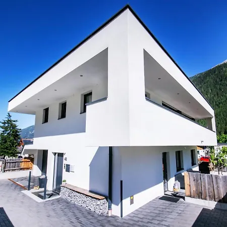 Haus Apartament *