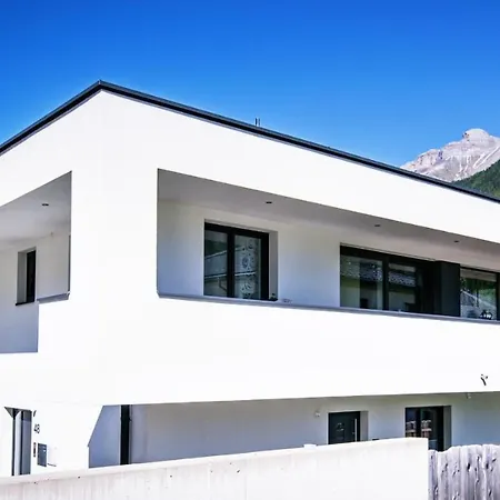 Haus Apartament *
